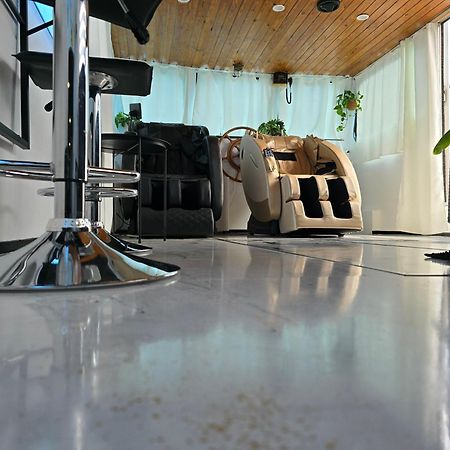 Calaidonia Boat House 호텔 칼라이스 외부 사진